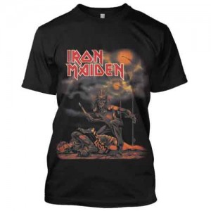 Iron Maiden Unisex T-Shirt: Sanctuary (Black) (Medium)