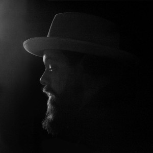 NATHANIEL RATELIFF & THE NIGHT SWEATS-TEARING AT THE SEAMS